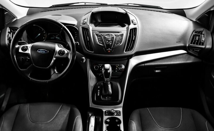 Ford Kuga - Фото 7