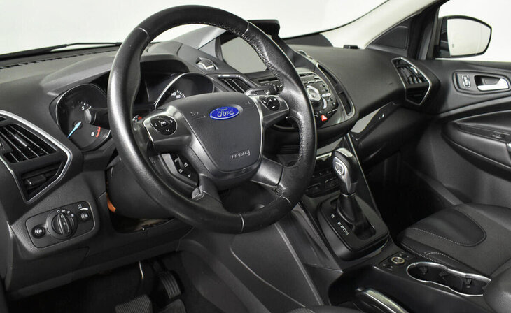 Ford Kuga - Фото 10