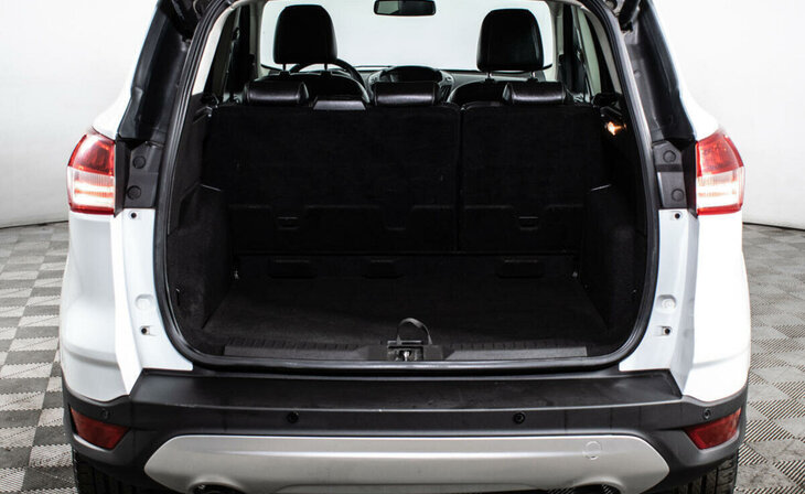 Ford Kuga - Фото 9