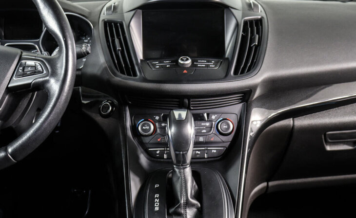 Ford Kuga - Фото 11