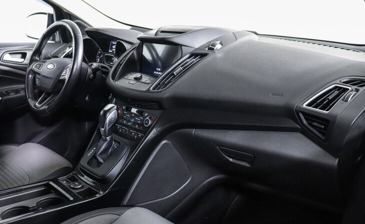 Ford Kuga - Фото 5