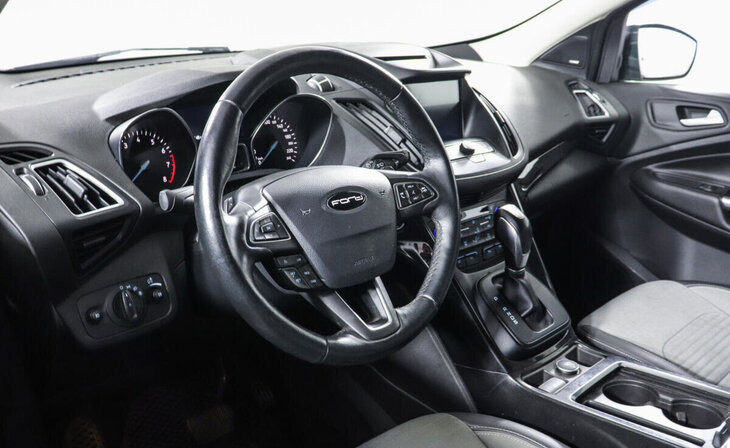 Ford Kuga - Фото 7