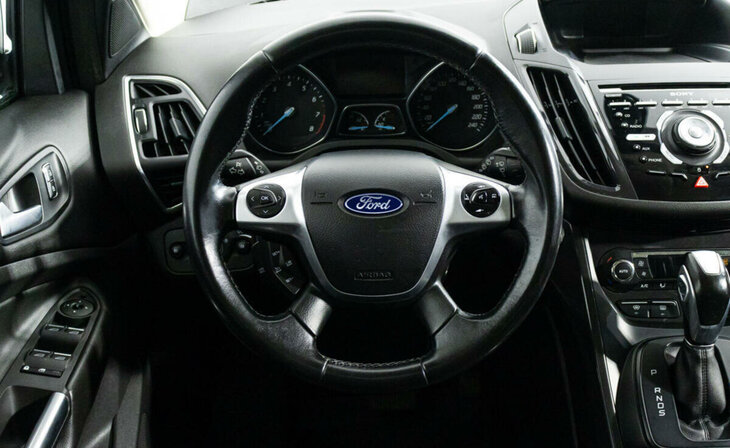 Ford Kuga - Фото 9