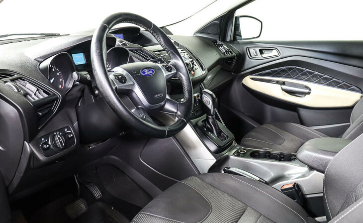 Ford Kuga - Фото 9