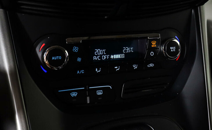 Ford Kuga - Фото 13