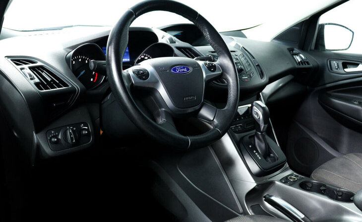 Ford Kuga - Фото 9