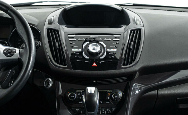 Ford Kuga - Фото 11