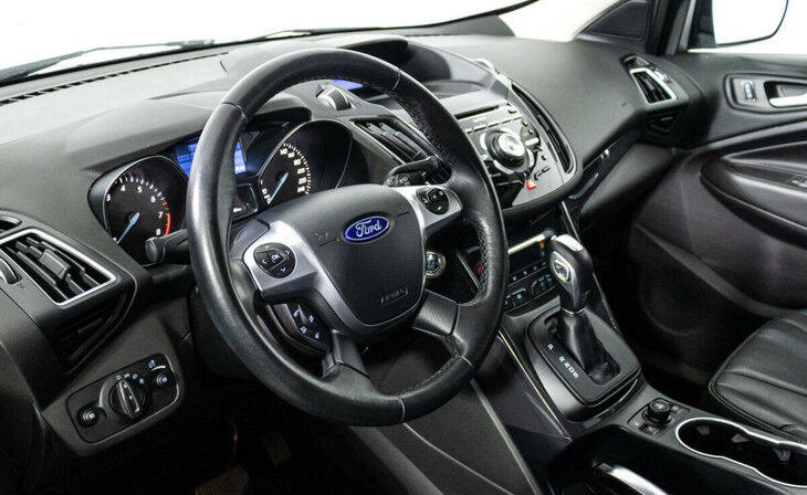 Ford Kuga - Фото 8