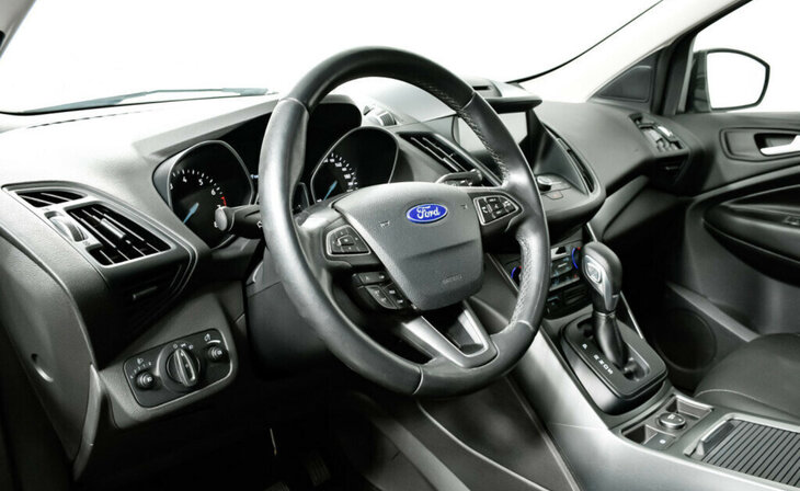 Ford Kuga - Фото 10