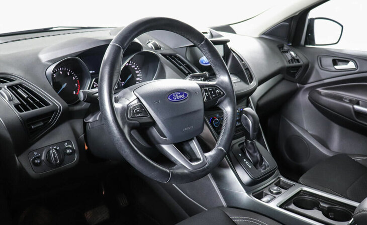 Ford Kuga - Фото 6