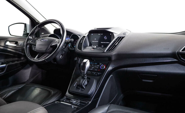 Ford Kuga - Фото 6