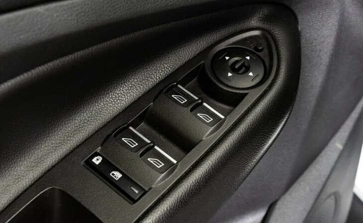 Ford Kuga - Фото 12