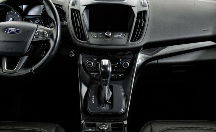 Ford Kuga - Фото 8