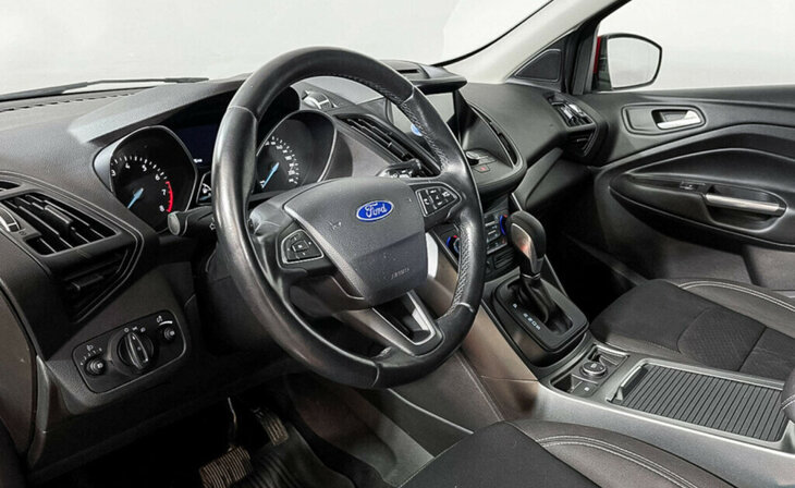 Ford Kuga - Фото 8