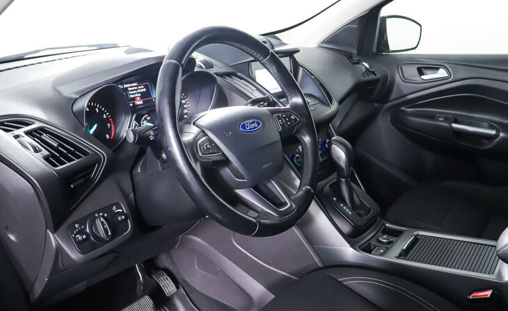 Ford Kuga - Фото 10