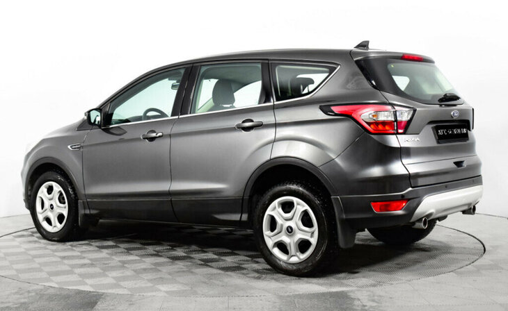 Ford Kuga - Фото 4