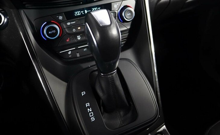 Ford Kuga - Фото 8