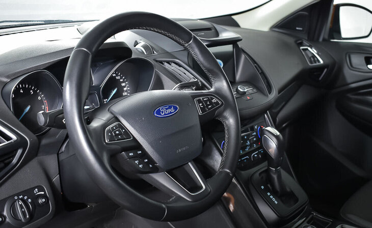 Ford Kuga - Фото 9