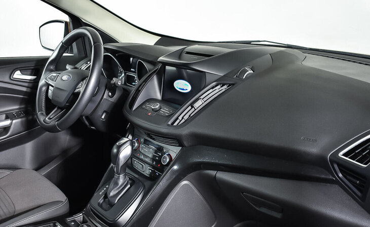 Ford Kuga - Фото 7