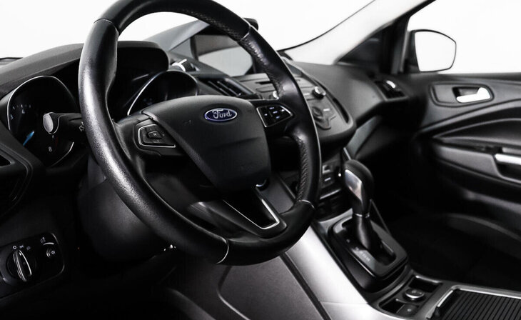 Ford Kuga - Фото 6