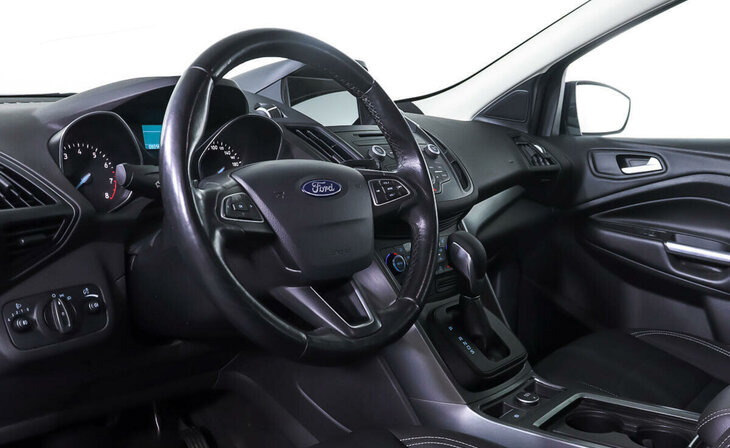 Ford Kuga - Фото 10