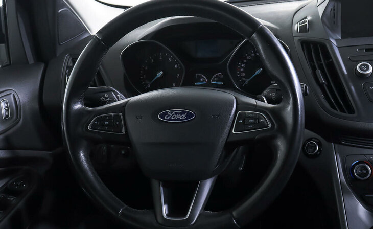 Ford Kuga - Фото 11