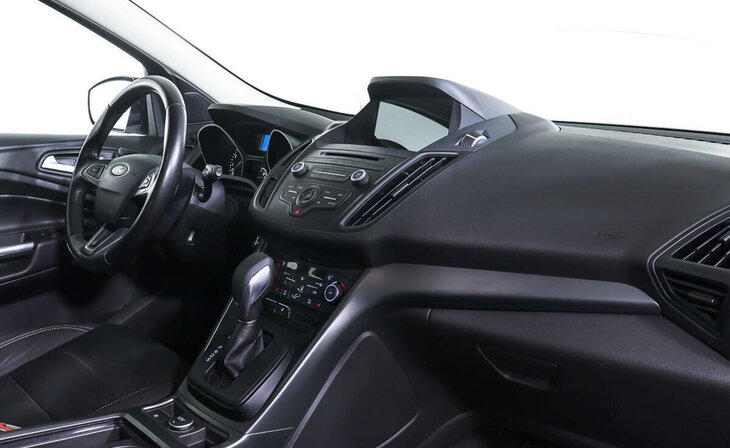 Ford Kuga - Фото 8