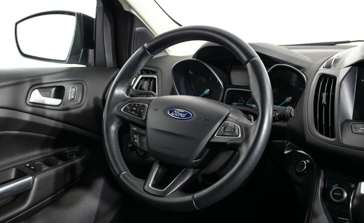 Ford Kuga - Фото 9