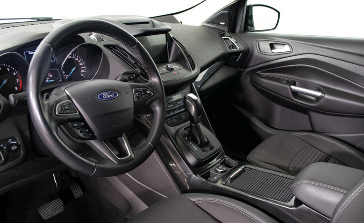 Ford Kuga - Фото 8