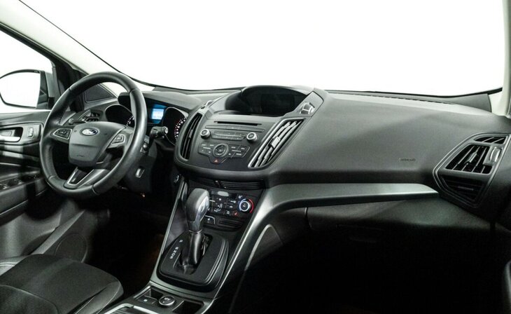 Ford Kuga - Фото 4