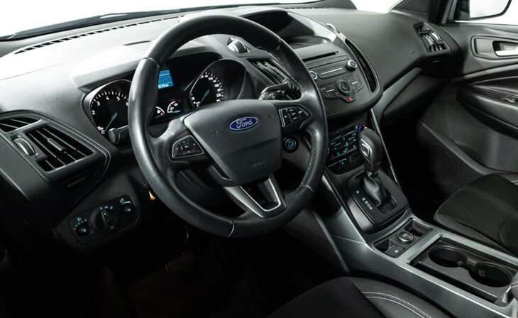 Ford Kuga - Фото 6