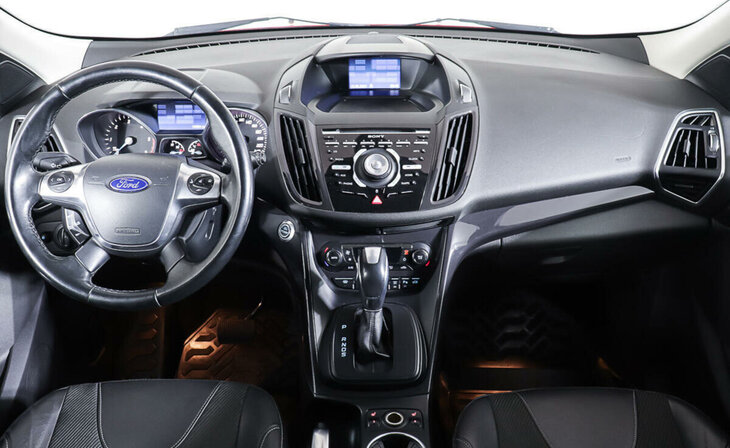 Ford Kuga - Фото 9