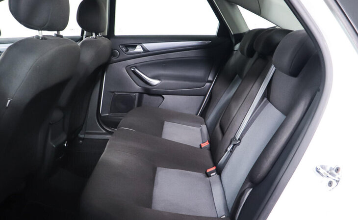 Ford Mondeo - Фото 13
