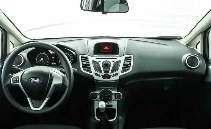 Ford Fiesta - Фото 6