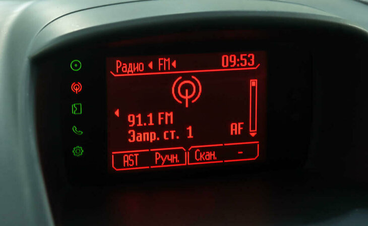 Ford Fiesta - Фото 8