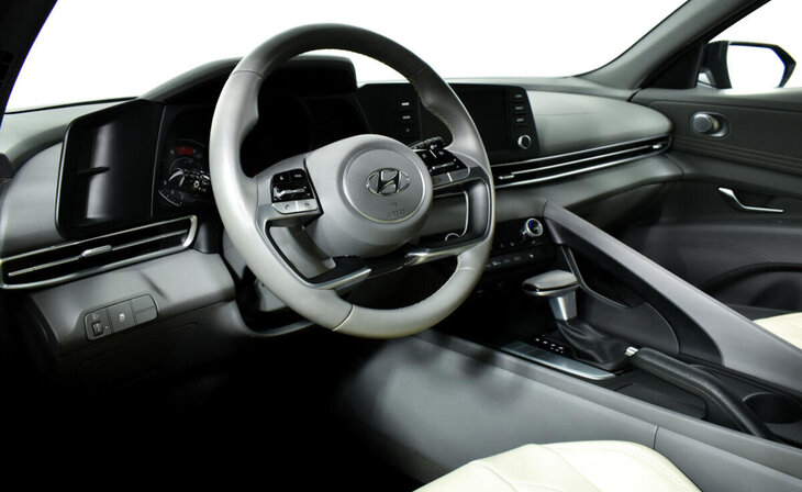 Hyundai Elantra - Фото 9