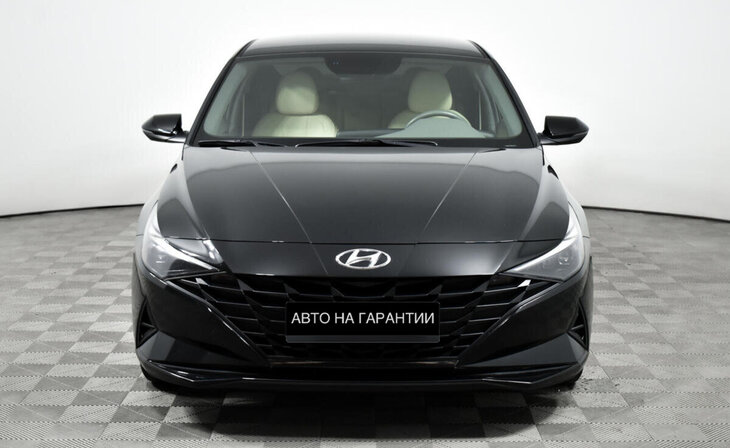 Hyundai Elantra - Фото 1