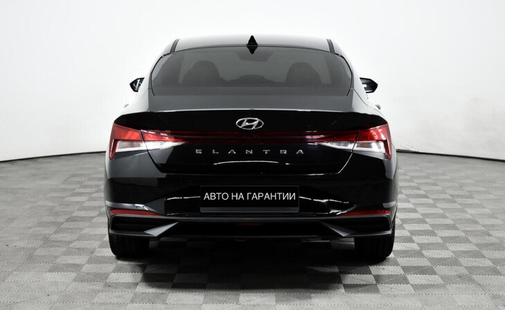 Hyundai Elantra - Фото 5
