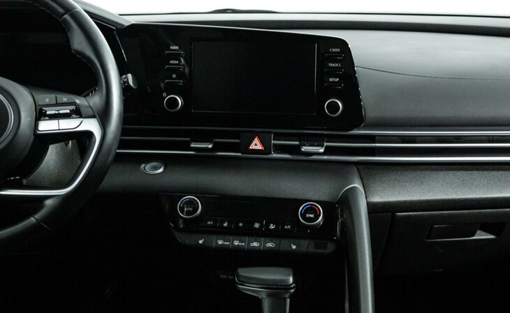 Hyundai Elantra - Фото 9