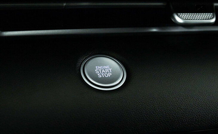 Hyundai Elantra - Фото 13