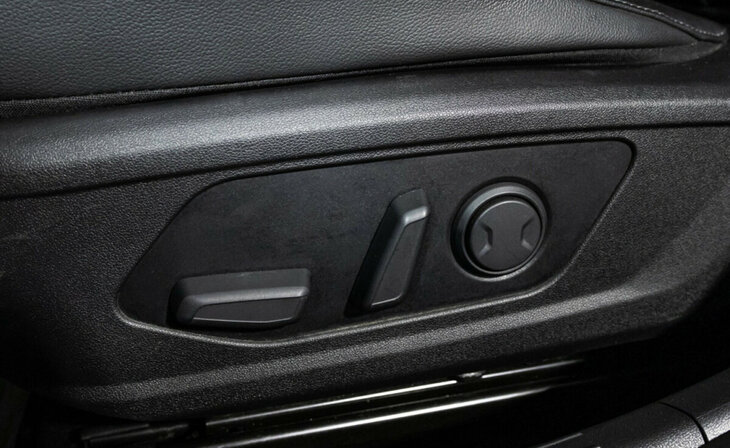 Hyundai Elantra - Фото 14