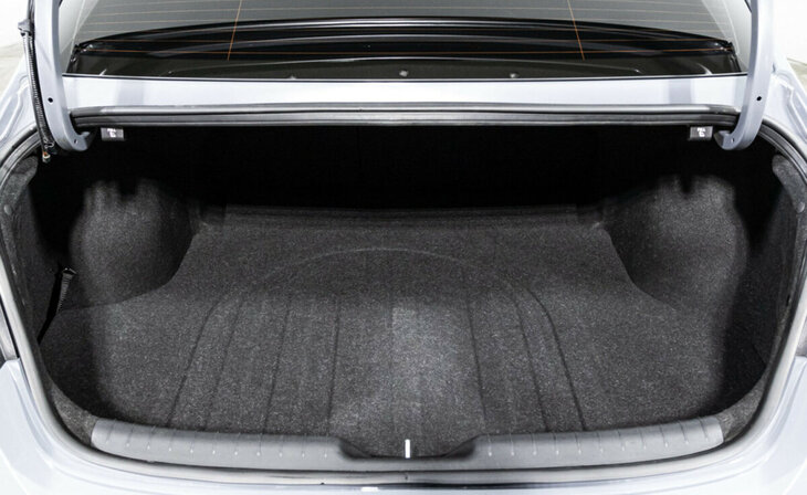 Hyundai Elantra - Фото 16