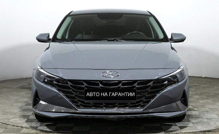 Hyundai Elantra - Фото 1