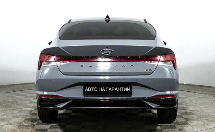 Hyundai Elantra - Фото 3