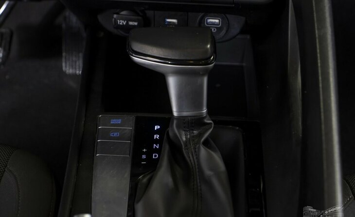 Hyundai Elantra - Фото 14