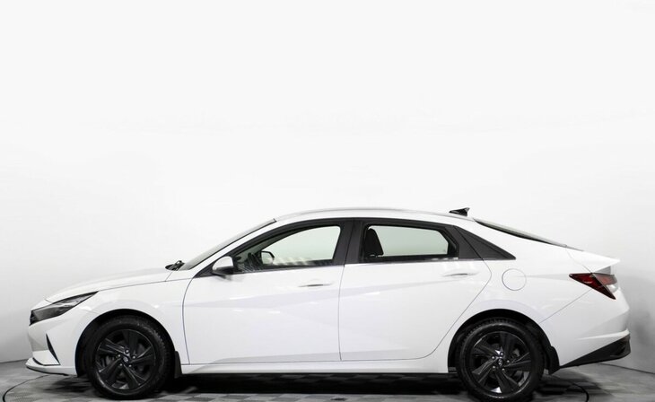 Hyundai Elantra - Фото 2