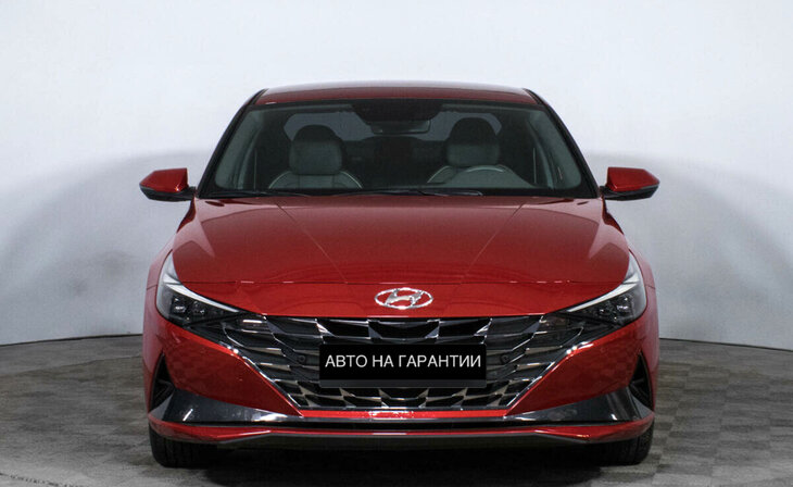 Hyundai Elantra - Фото 1