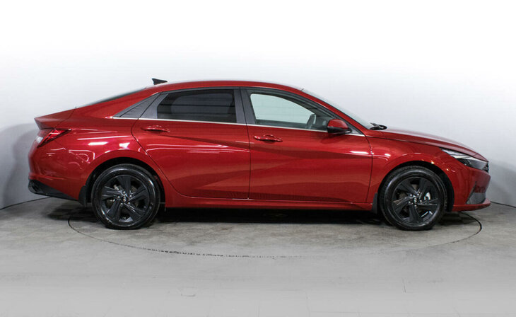 Hyundai Elantra - Фото 2