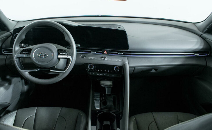 Hyundai Elantra - Фото 6