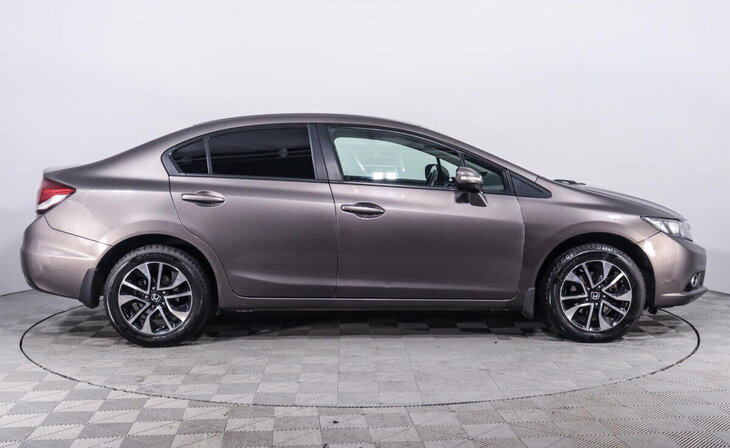 Honda Civic - Фото 2